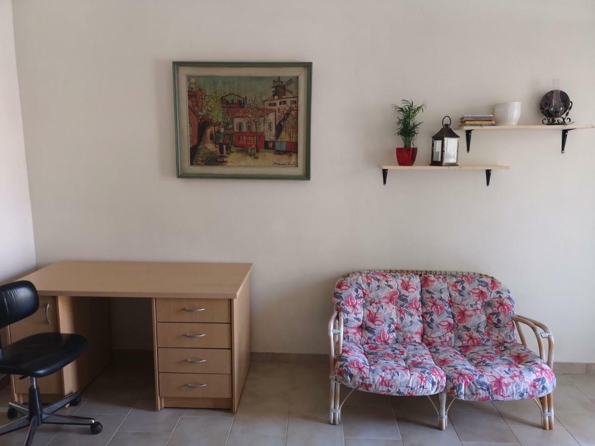 Leonidas Private Apartment In Sparta Exteriör bild